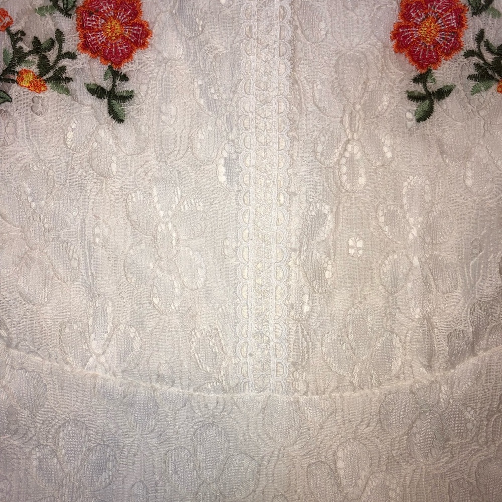 White Lace | Altar’d State Dress | Size small - Picture 3 of 4
